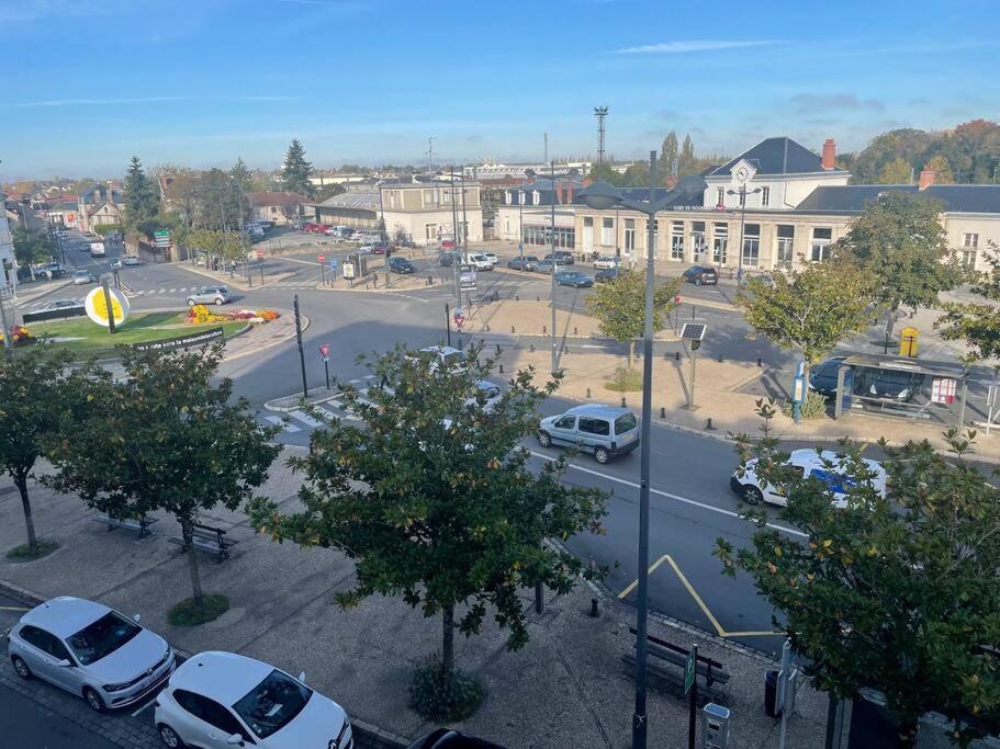 Studio 4 Pers Face Gare Sncf Appart Hotel Le Cygne D4 Bourges Ngoại thất bức ảnh